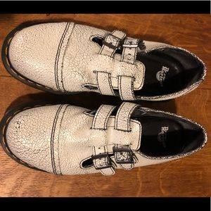 White crackle Dr. Marten women’s 10